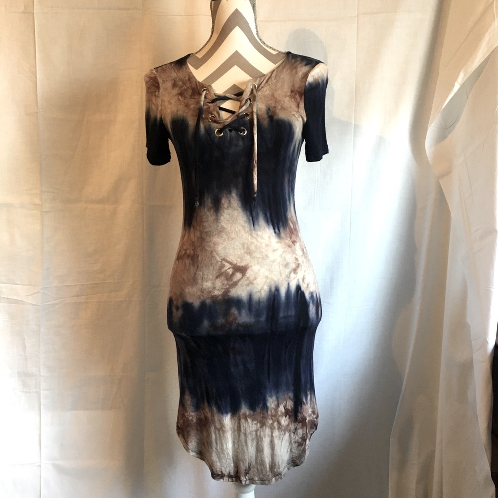 Heart Hips Tie dye brown and navy dress. Small